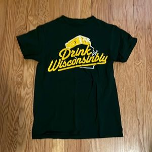 Drink Wisconsinbly tshirt, Green Bay Packers, size small.